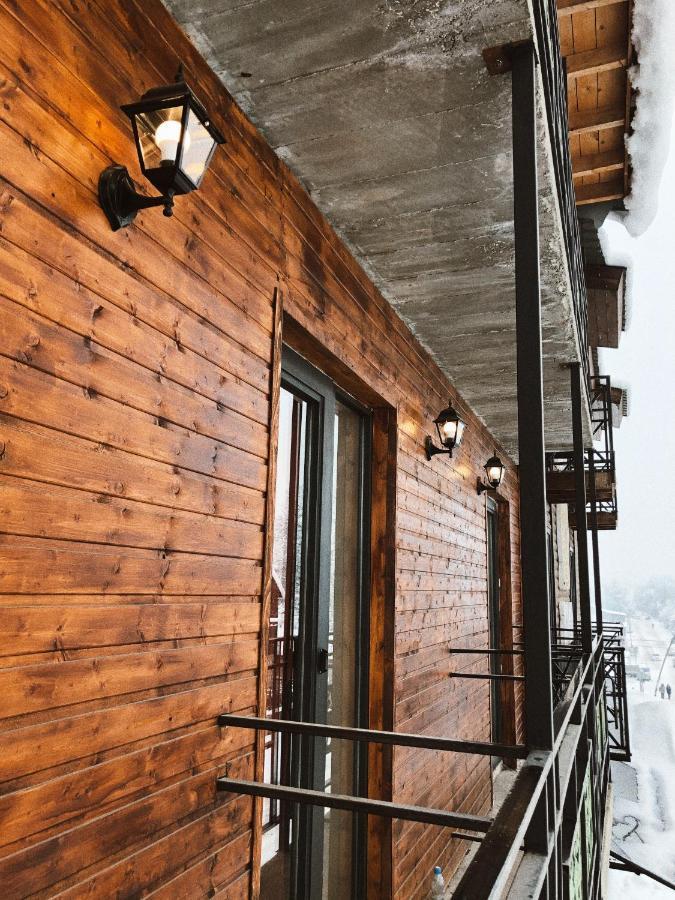 Hotel Ailama Местия Екстериор снимка