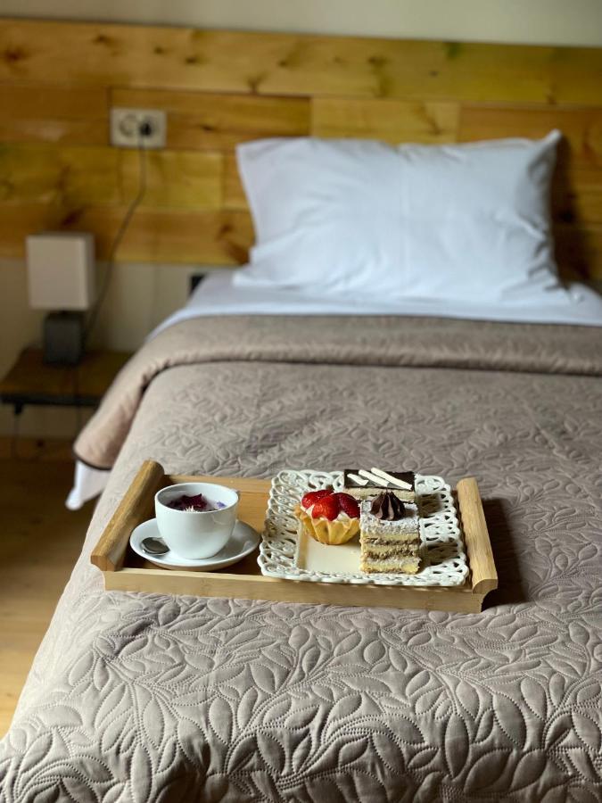 Hotel Ailama Местия Екстериор снимка