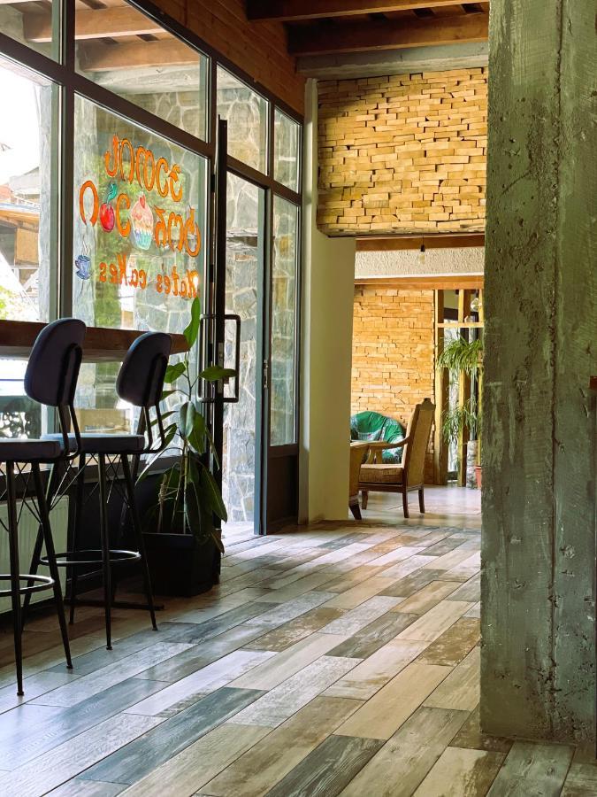 Hotel Ailama Местия Екстериор снимка