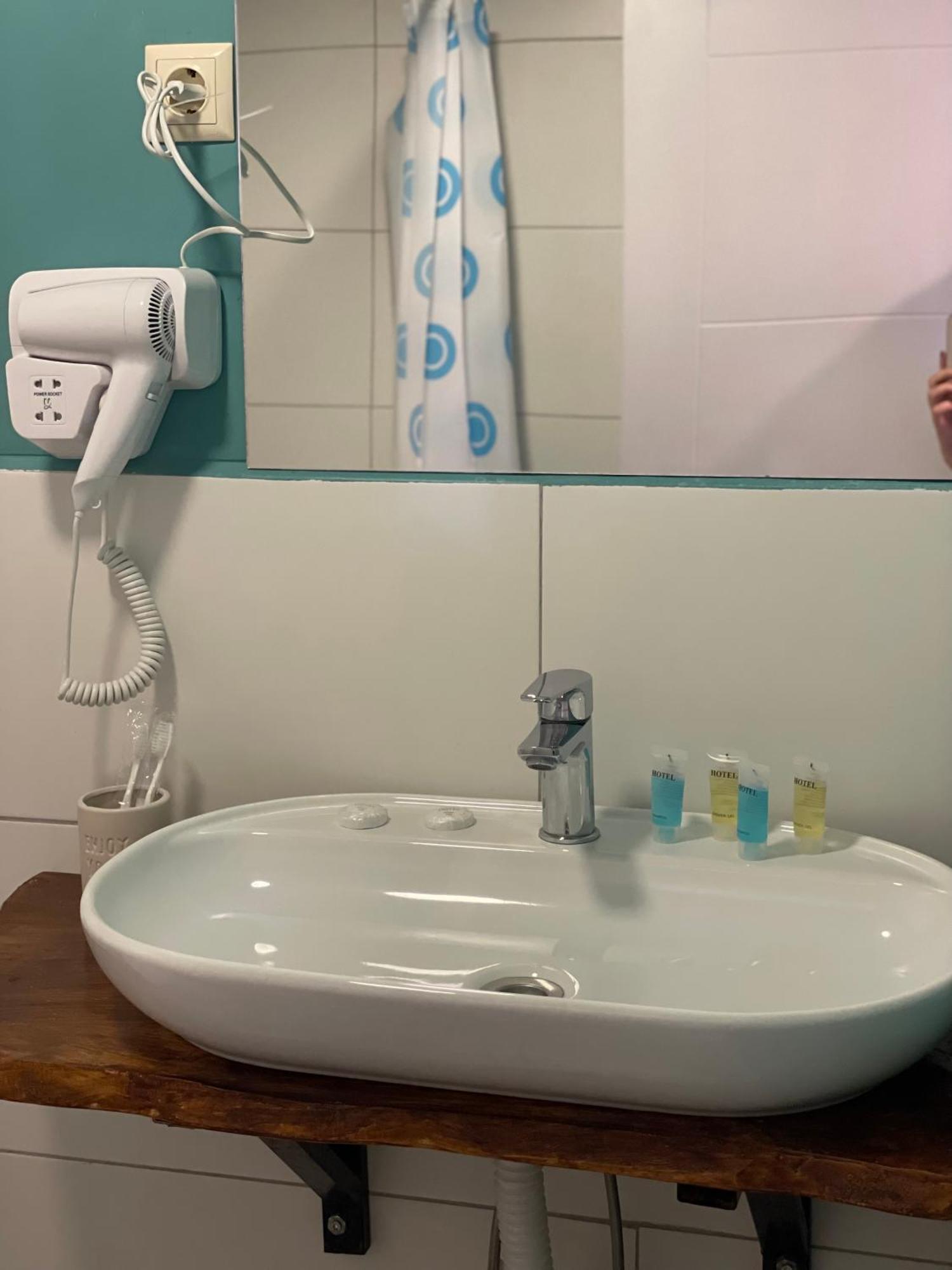 Hotel Ailama Местия Екстериор снимка